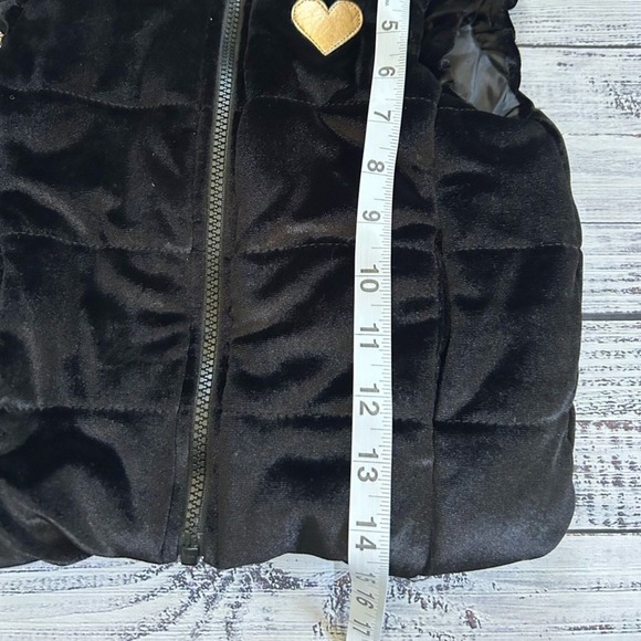 Buffalo David Bitton Kids Black Velvet Puffer Vest Gold Heart 3T Ruffle Sleeves - Picture 4 of 5